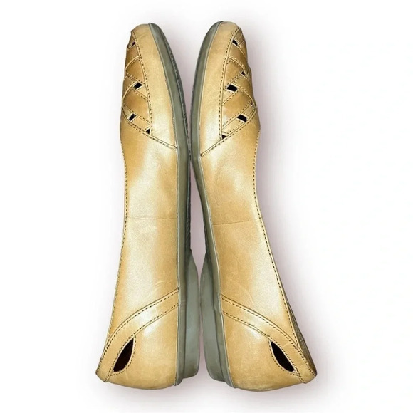 CLARKS WOMEN'S GRACELIN MAZE LOAFER FLAT LEATHER TAN‎ CUSHION SIZE 9.5 - Picture 8 of 11